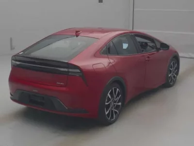 Toyota PRIUS PHV  с аукциона в Японии
