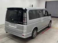 Honda STEP WAGON лот № 90075 оценка 3.5  с аукциона в Японии 4