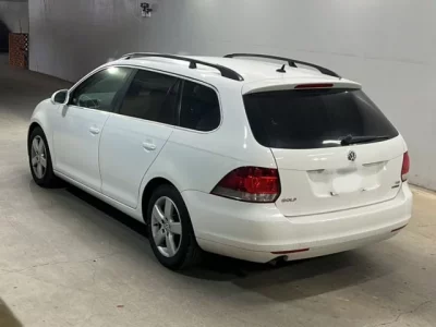 Volkswagen GOLF VARIANT  с аукциона в Японии