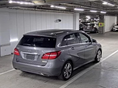 Mercedes-Benz B CLASS