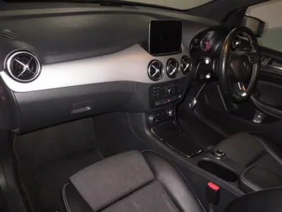 Mercedes-Benz B CLASS