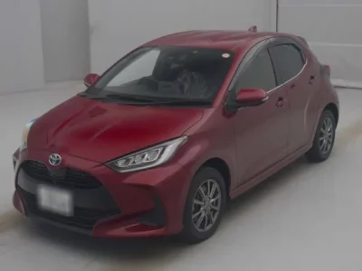 Toyota YARIS  с аукциона в Японии