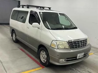 Toyota HIACE  с аукциона в Японии