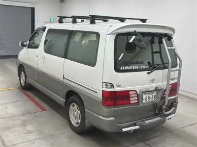 Toyota HIACE  с аукциона в Японии