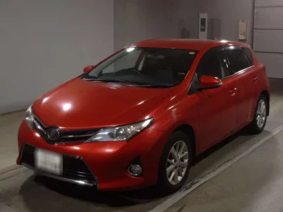 Toyota AURIS  с аукциона в Японии
