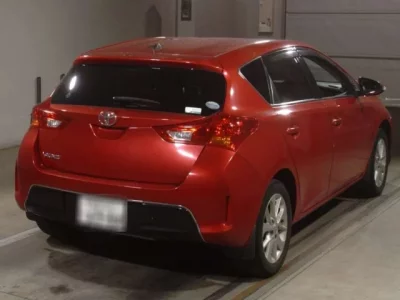 Toyota AURIS  с аукциона в Японии