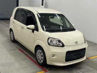 Toyota PORTE  с аукциона в Японии