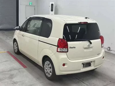 Toyota PORTE  с аукциона в Японии