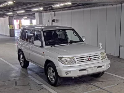 Mitsubishi PAJERO IO