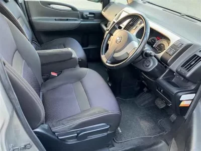 Nissan SERENA  с аукциона в Японии