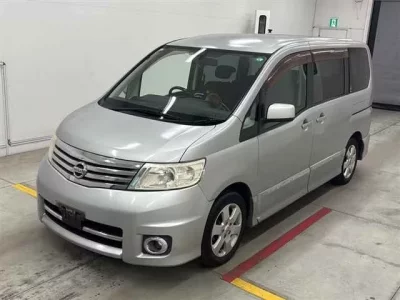 Nissan SERENA  с аукциона в Японии