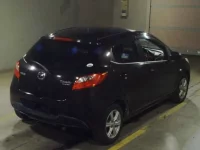 Mazda DEMIO лот № 7074 оценка R  с аукциона в Японии 1