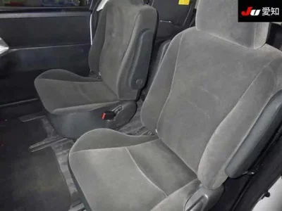 Toyota NOAH  с аукциона в Японии