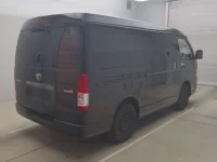 Toyota HIACE VAN лот № 70082 оценка 4  с аукциона в Японии 1