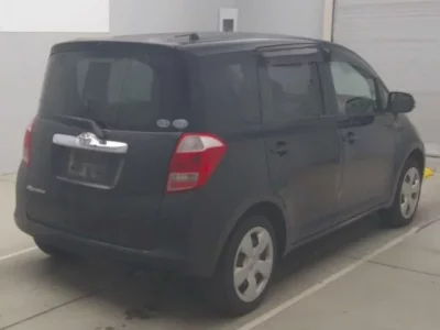 Toyota RACTIS  с аукциона в Японии