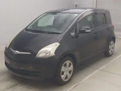 Toyota RACTIS  с аукциона в Японии