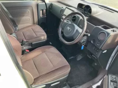 Toyota PORTE  с аукциона в Японии