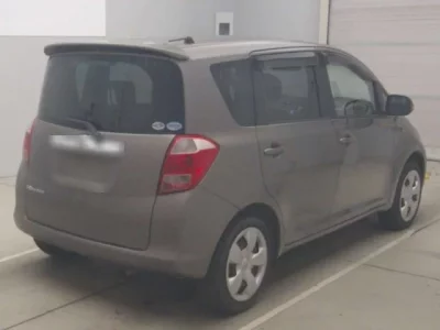 Toyota RACTIS  с аукциона в Японии