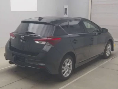 Toyota AURIS  с аукциона в Японии