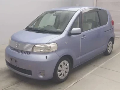 Toyota PORTE  с аукциона в Японии