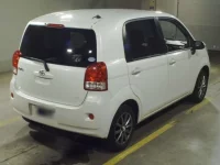 Toyota PORTE лот № 7110 оценка 3.5  с аукциона в Японии 1