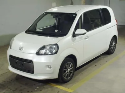 Toyota PORTE  с аукциона в Японии