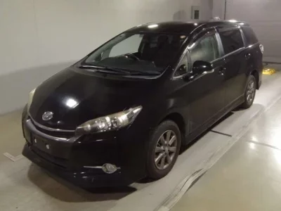 Toyota WISH  с аукциона в Японии