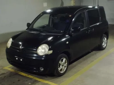 Toyota SIENTA  с аукциона в Японии