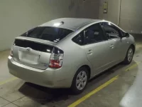 Toyota PRIUS лот № 7115 оценка R  с аукциона в Японии 1