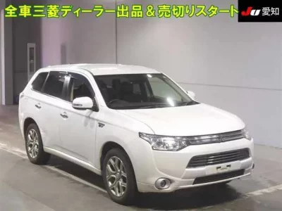 Mitsubishi OUTLANDER PHEV  с аукциона в Японии