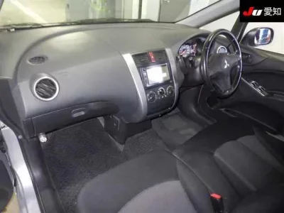 Mitsubishi COLT PLUS