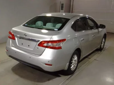 Nissan SYLPHY  с аукциона в Японии