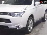 Mitsubishi OUTLANDER лот № 70012 оценка 3.5  с аукциона в Японии 6