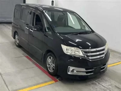 Nissan SERENA  с аукциона в Японии