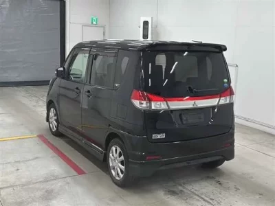 Mitsubishi DELICA D2  с аукциона в Японии