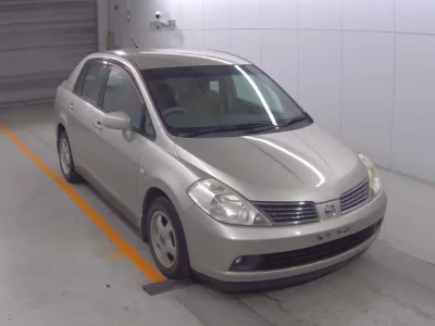 Nissan TIIDA LATIO