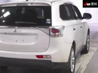 Mitsubishi OUTLANDER лот № 70030 оценка 3.5  с аукциона в Японии 7