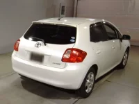 Toyota AURIS лот № 7144 оценка 3.5  с аукциона в Японии 1