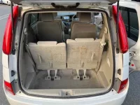 Toyota ISIS лот № 90201 оценка R  с аукциона в Японии 9