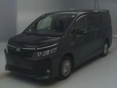 Toyota VOXY  с аукциона в Японии