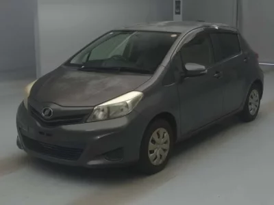 Toyota VITZ  с аукциона в Японии