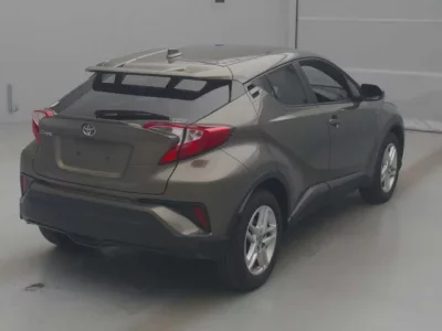 Toyota C-HR  с аукциона в Японии