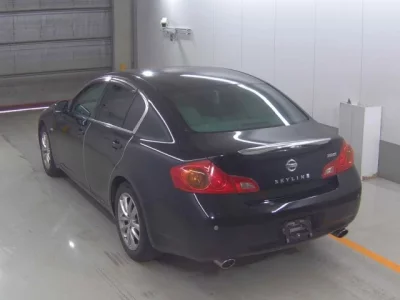 Nissan SKYLINE  с аукциона в Японии