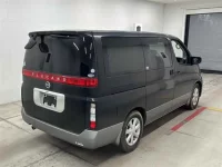 Nissan ELGRAND лот № 90211 оценка 3.5  с аукциона в Японии 4