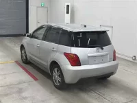 Toyota IST лот № 90216 оценка R  с аукциона в Японии 1