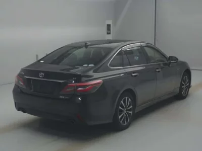 Toyota CROWN  с аукциона в Японии