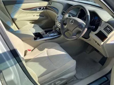 Nissan FUGA  с аукциона в Японии