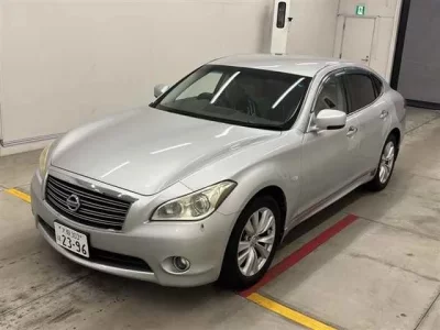 Nissan FUGA  с аукциона в Японии