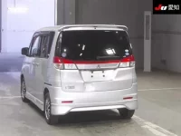 Mitsubishi DELICA D2 лот № 70056 оценка 3.5  с аукциона в Японии 1