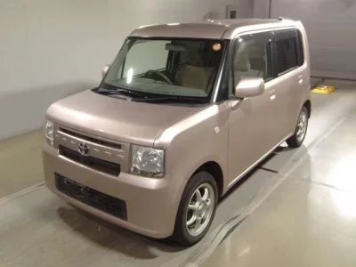 Toyota PIXIS SPACE  с аукциона в Японии